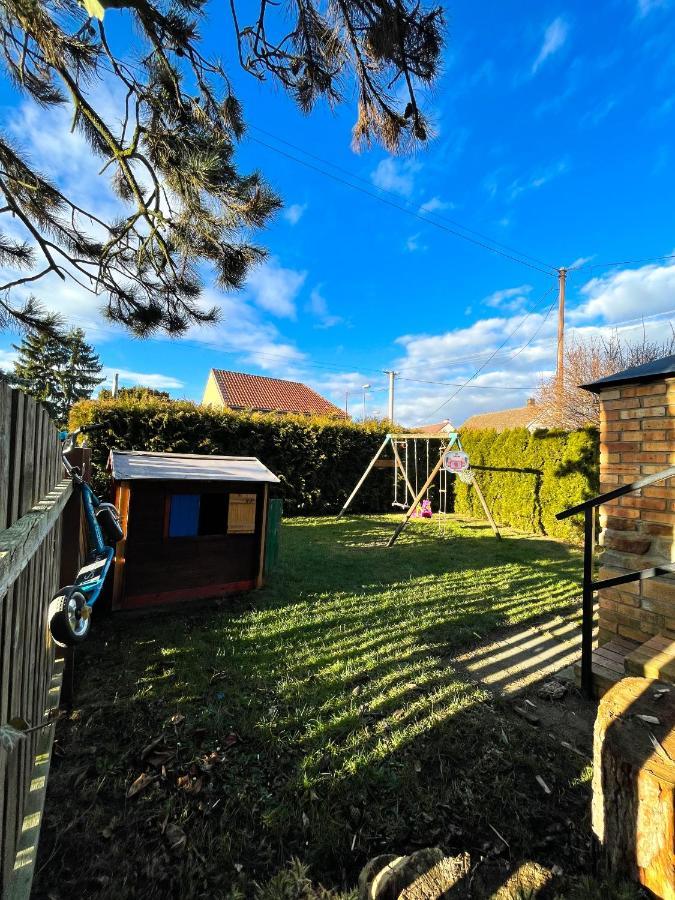 Penzion Na Vosverku Čelákovice Exteriör bild