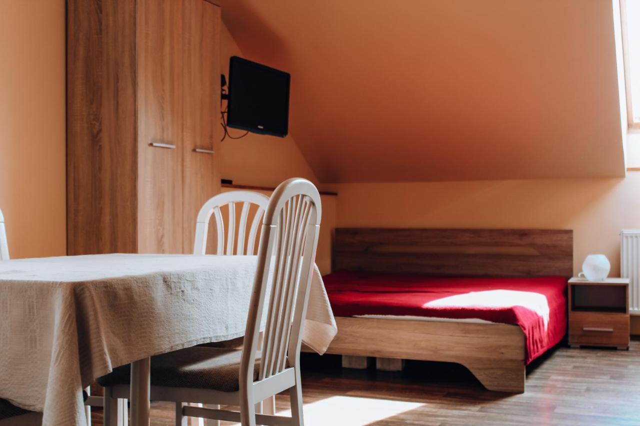Penzion Na Vosverku Čelákovice Exteriör bild